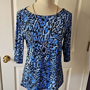 Carmen Marc Valvo blouse